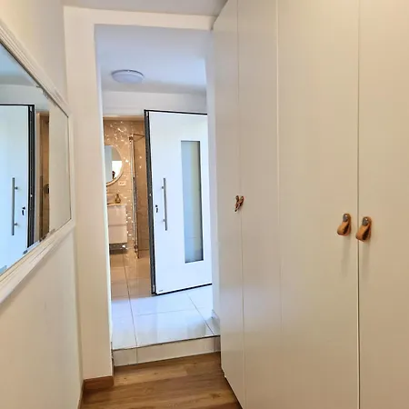 Apartment Ballerina *